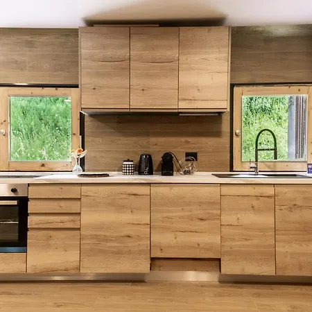 Hellochalet Cervinia - Snowline Lulu - Ski-in Ski-out Апартаменты *